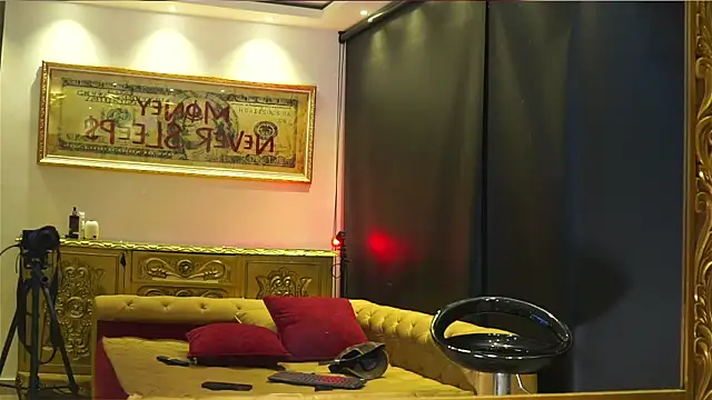 dantecoppolaa  online show from 06/18/26, 01:06