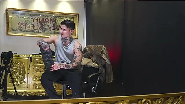 dantecoppolaa  online show from 07/17/26, 10:47