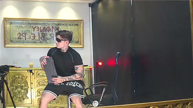 dantecoppolaa  online show from 07/30/26, 09:03