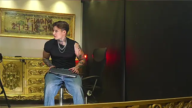 dantecoppolaa  online show from 08/01/26, 06:12
