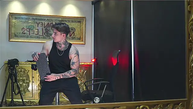 dantecoppolaa  online show from 08/02/26, 10:19