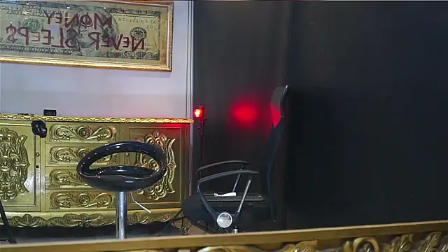 dantecoppolaa  online show from 08/04/26, 12:58