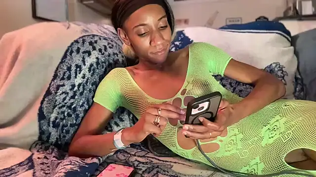 cutiesigh online show from 10/10/25, 08:02