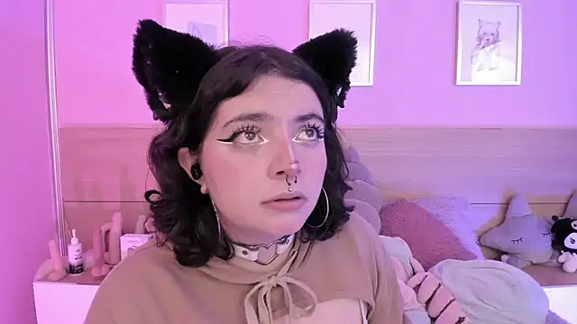 Snapshot of Sachi_Meow chatting on 03/02/25, 06:40 Sachi Meow online show from 03/02/25, 06:40