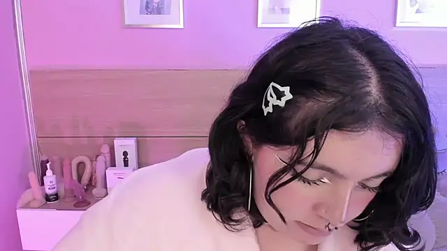 Snapshot of Sachi_Meow chatting on 03/03/25, 04:24 Sachi Meow online show from 03/03/25, 04:24