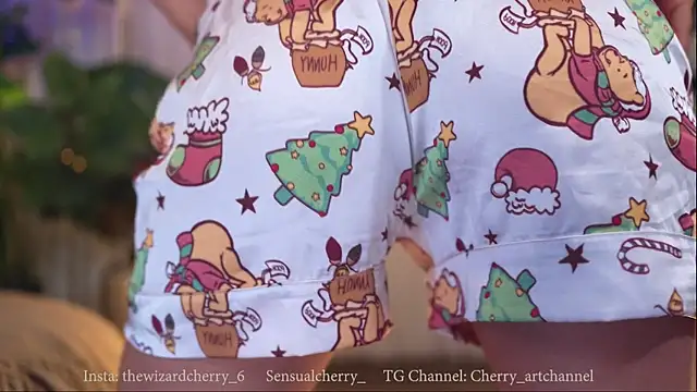 Miss beee online show from 12/21/25, 01:35