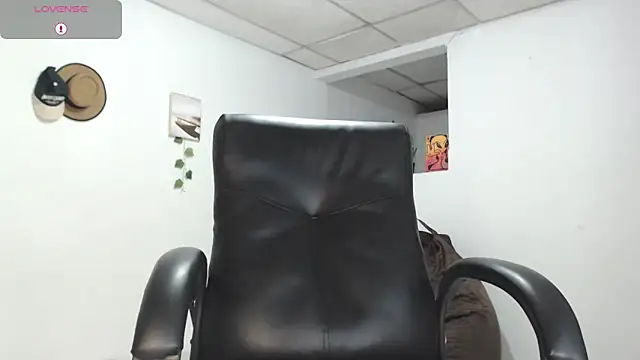 Aaronblack1  online show from 09/22/25, 01:51