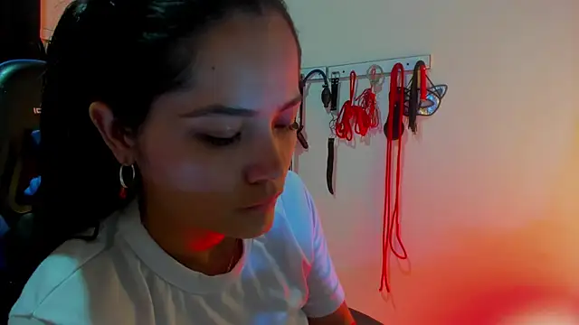 scarlet-kennedy98 online show from 10/29/25, 09:38