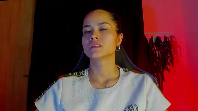 scarlet-kennedy98 online show from 11/05/25, 11:16