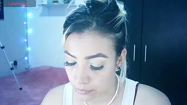 Snapshot of LuCKy_JoK chatting on 12/20/24, 07:17 LuCKy JoK online show from 12/20/24, 07:17