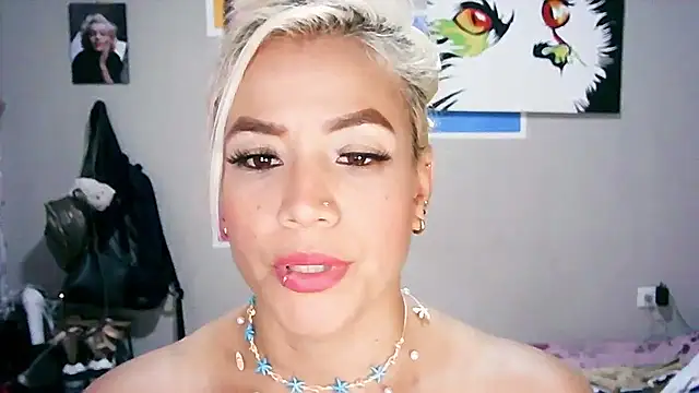 Snapshot of LuCKy_JoK chatting on 02/07/25, 10:09 LuCKy JoK online show from 02/07/25, 10:09