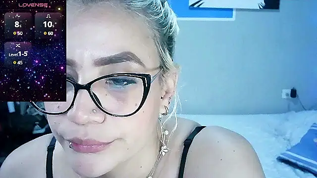 Snapshot of LuCKy_JoK chatting on 02/19/25, 08:10 LuCKy JoK online show from 02/19/25, 08:10