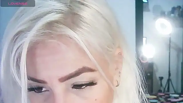 Snapshot of LuCKy_JoK chatting on 03/17/25, 01:39 LuCKy JoK online show from 03/17/25, 01:39