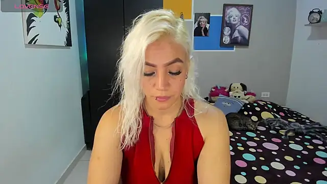 Snapshot of LuCKy_JoK chatting on 10/17/25, 12:19 LuCKy JoK online show from 10/17/25, 12:19