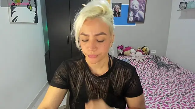 Snapshot of LuCKy_JoK chatting on 10/28/25, 11:14 LuCKy JoK online show from 10/28/25, 11:14