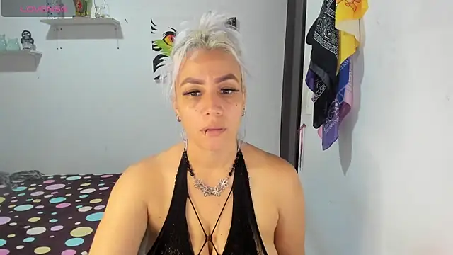 Snapshot of LuCKy_JoK chatting on 11/04/25, 12:59 LuCKy JoK online show from 11/04/25, 12:59