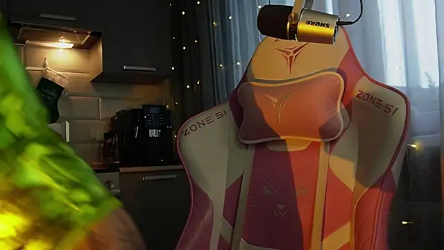 BOOLOCHKAA online show from 12/23/24, 08:33