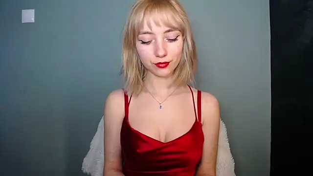 LuciaYoung online show from 03/08/26, 07:45