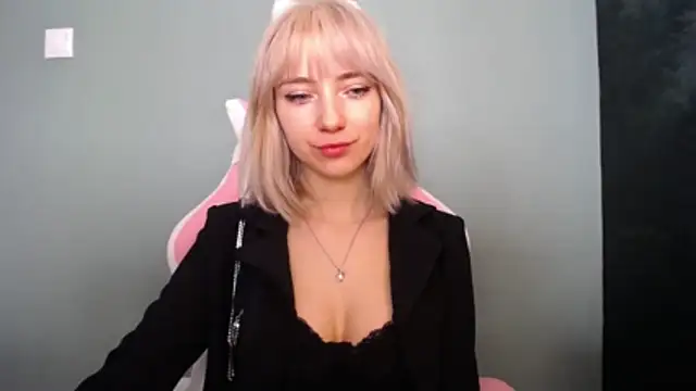 LuciaYoung online show from 03/21/26, 08:19