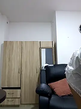 Issa Km  online show from 03/29/26, 12:43