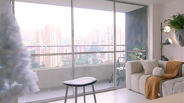 Ms Sammy online show from 12/20/25, 01:07