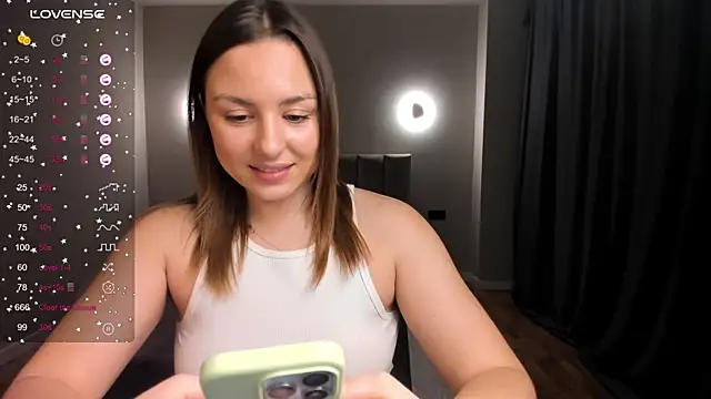 ThreeshaWhite online show from 02/11/25, 05:18