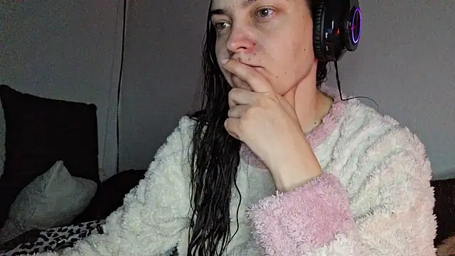 Cyndee Winter online show from 12/16/24, 10:13