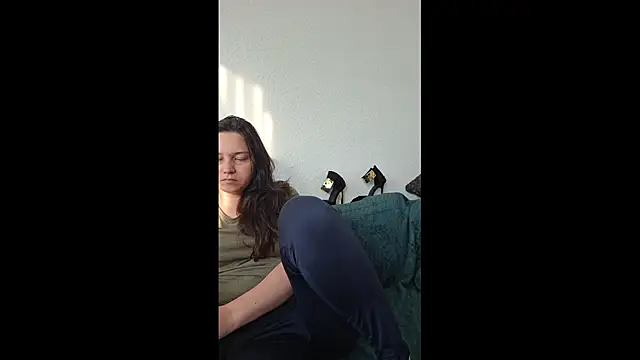 Cyndee Winter online show from 09/09/25, 04:06