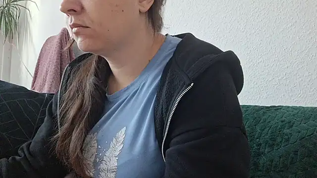 Cyndee Winter online show from 11/22/25, 12:26