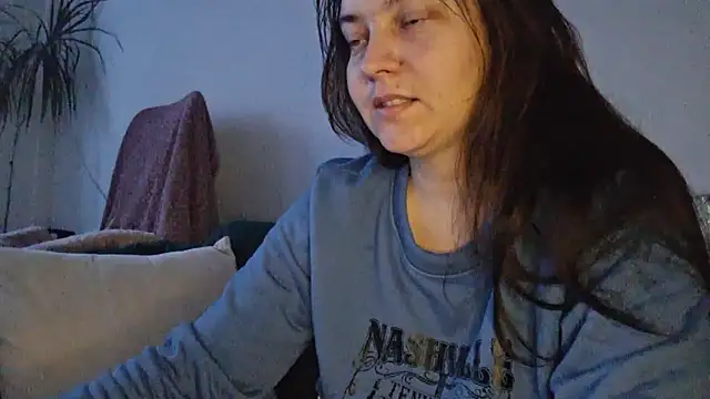 Cyndee Winter online show from 11/28/25, 02:31