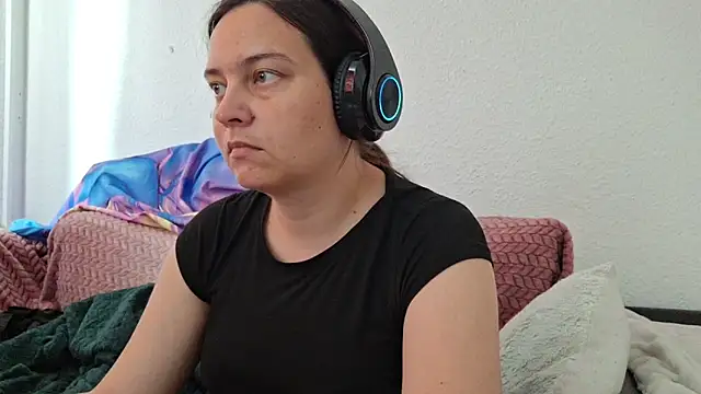 Cyndee Winter online show from 06/09/26, 02:17