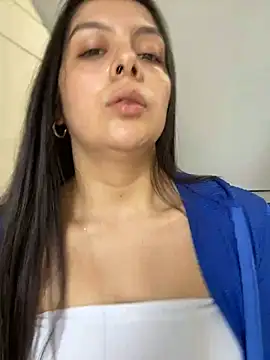 SamaraLincolnn online show from 06/03/26, 04:01