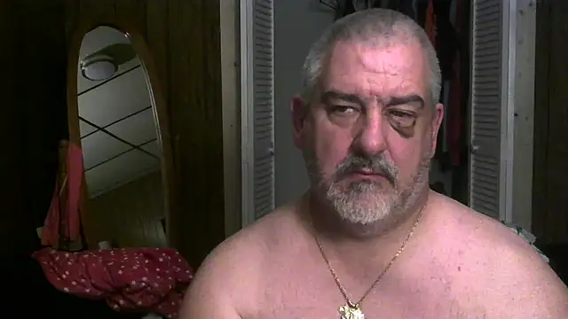 Snapshot of fire193 chatting on 12/19/25, 03:46 fire193 online show from 12/19/25, 03:46