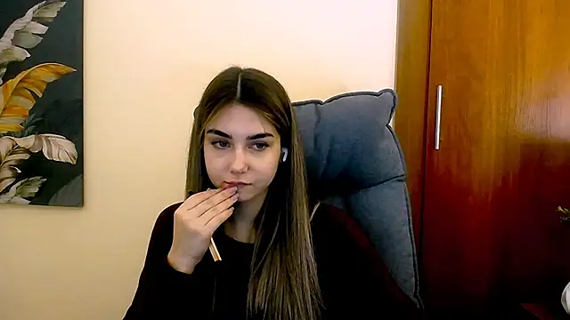 Lili magic online show from 01/31/25, 12:51