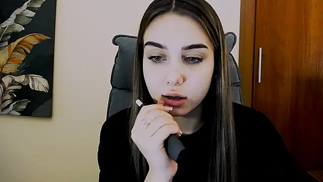 Lili magic online show from 03/13/25, 02:12