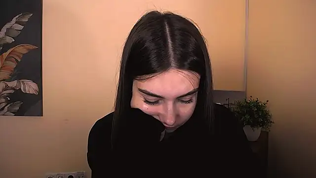 Lili magic online show from 10/18/25, 07:20