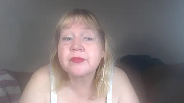 Snapshot of Blasflittchen chatting on 12/23/24, 05:32 Blasflittchen online show from 12/23/24, 05:32