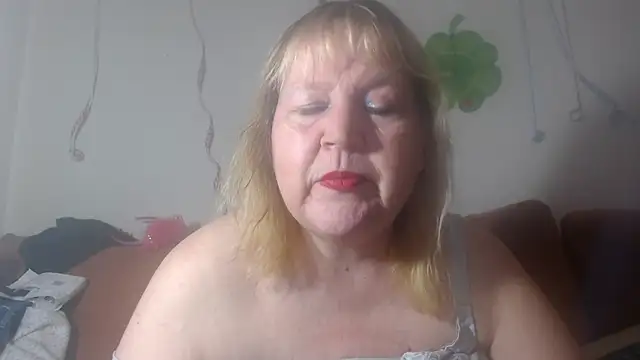 Snapshot of Blasflittchen chatting on 01/03/25, 05:31 Blasflittchen online show from 01/03/25, 05:31