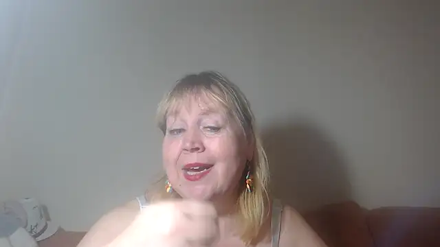 Snapshot of Blasflittchen chatting on 01/18/25, 04:42 Blasflittchen online show from 01/18/25, 04:42