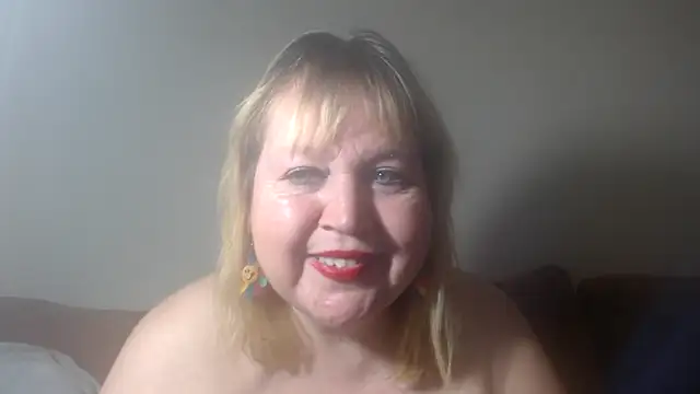 Snapshot of Blasflittchen chatting on 02/12/25, 07:02 Blasflittchen online show from 02/12/25, 07:02