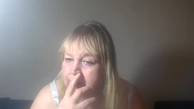 Snapshot of Blasflittchen chatting on 03/11/25, 06:52 Blasflittchen online show from 03/11/25, 06:52