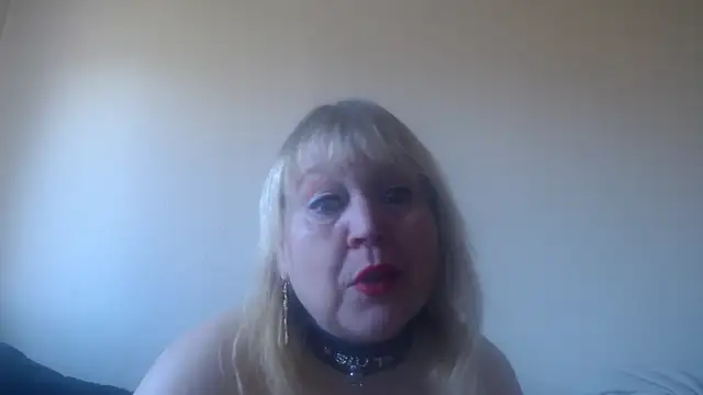 Snapshot of Blasflittchen chatting on 03/19/25, 10:11 Blasflittchen online show from 03/19/25, 10:11