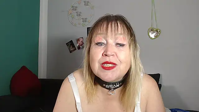 Snapshot of Blasflittchen chatting on 09/13/25, 12:49 Blasflittchen online show from 09/13/25, 12:49