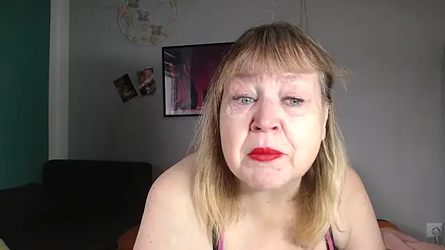 Snapshot of Blasflittchen chatting on 11/29/25, 10:40 Blasflittchen online show from 11/29/25, 10:40