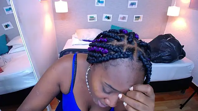 kiara evanss online show from 03/05/25, 02:12