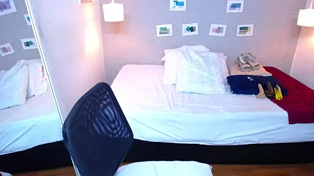 kiara evanss online show from 03/14/25, 08:38