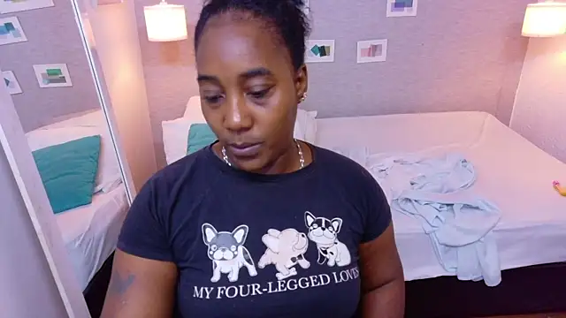 kiara evanss online show from 10/29/25, 02:52