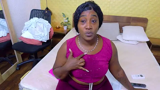 kiara evanss online show from 02/06/26, 03:15