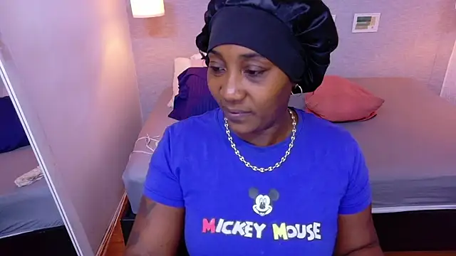 kiara evanss online show from 04/15/26, 12:17