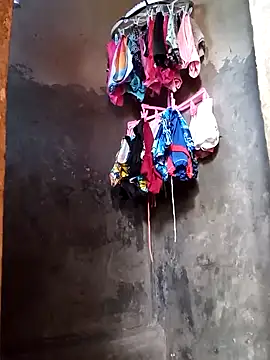 pretty amaal online show from 12/15/24, 12:17